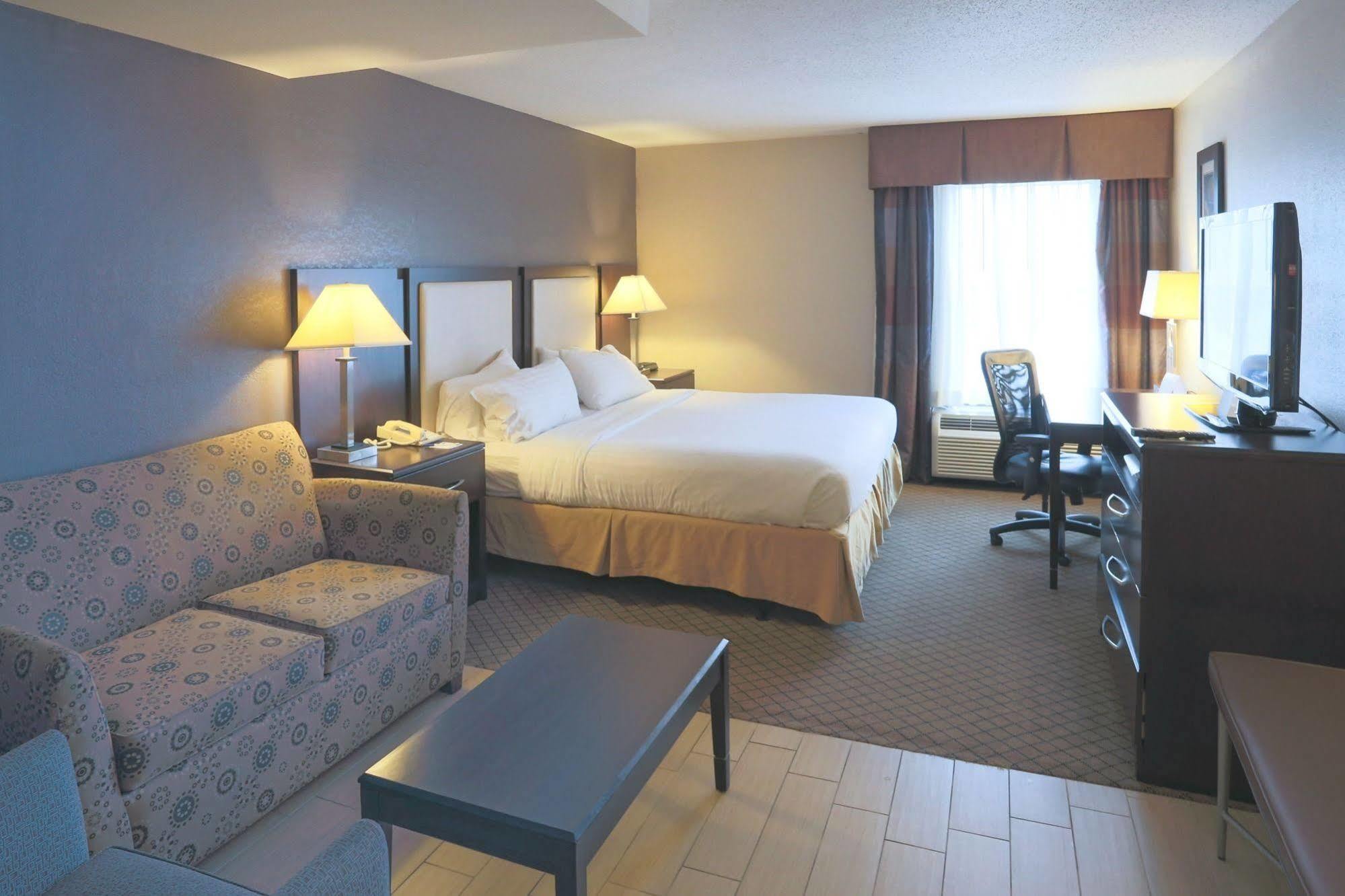 Holiday Inn Express Hotel & Suites Blythewood By Ihg Exterior photo